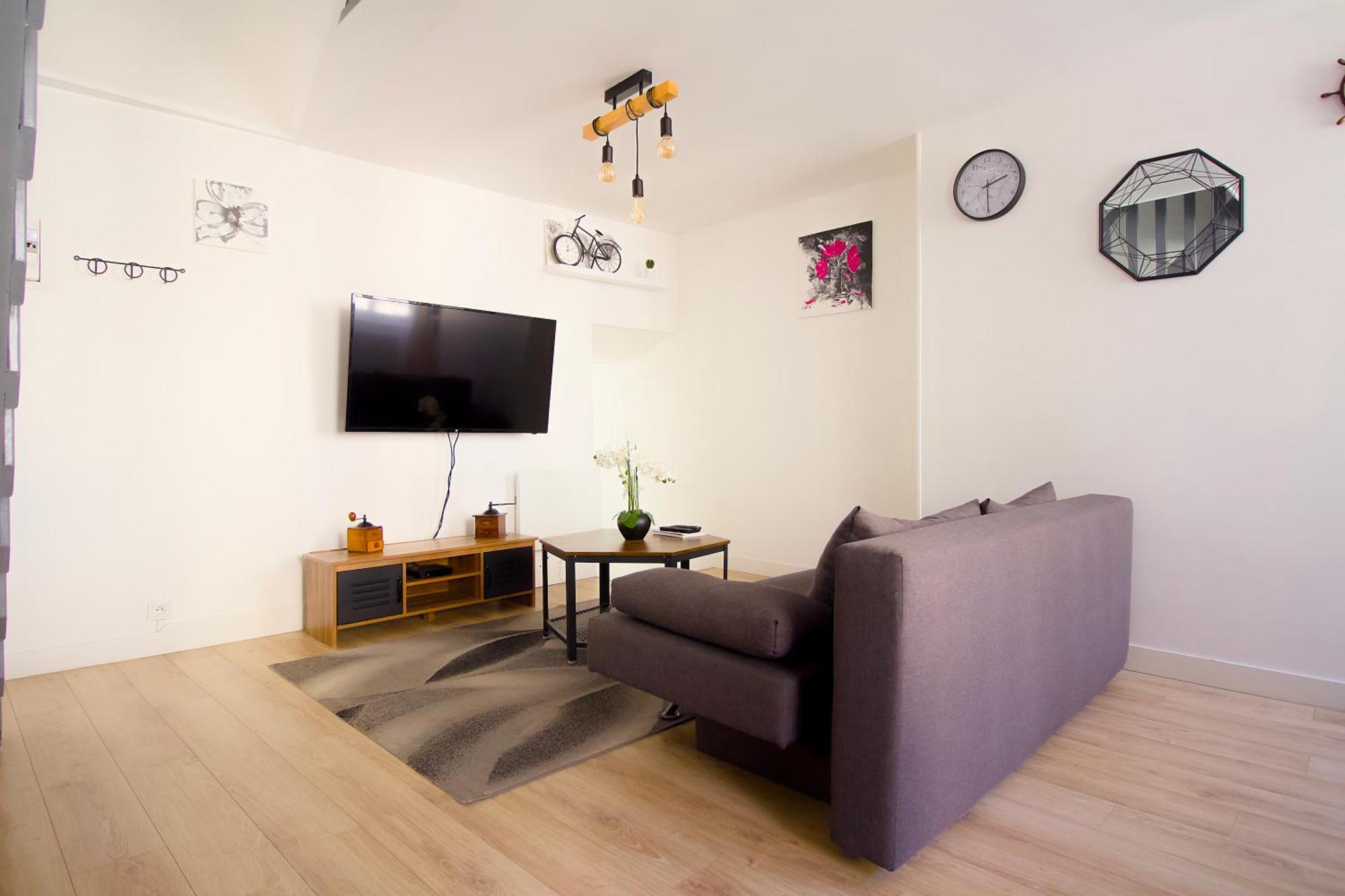Triplex Lumineux A Cherbourg, Hyper Centre, 2 Pas Du Port & Vie Nocturne, Intendance Luxury Host Exterior photo