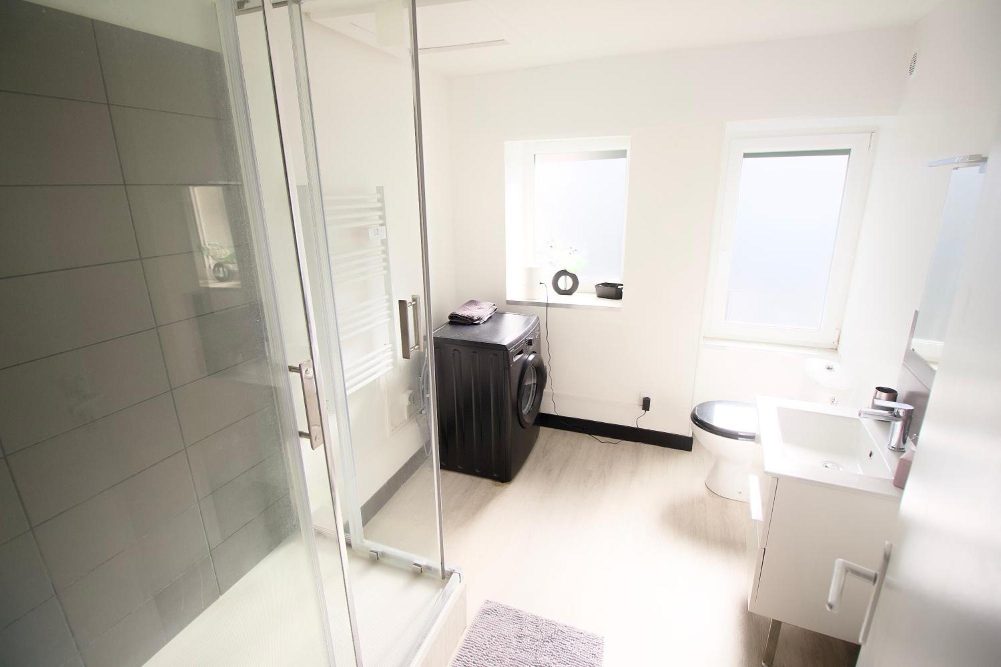 Triplex Lumineux A Cherbourg, Hyper Centre, 2 Pas Du Port & Vie Nocturne, Intendance Luxury Host Exterior photo